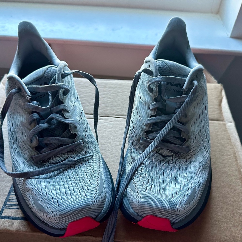 LIKE NEW/No Box HOKA Clifton 8 Men’s Size 7D